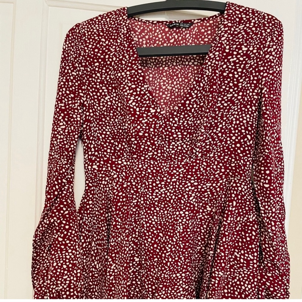 Elegant Red High Low Sundress with Long Bishop Sleeves for Cocktail